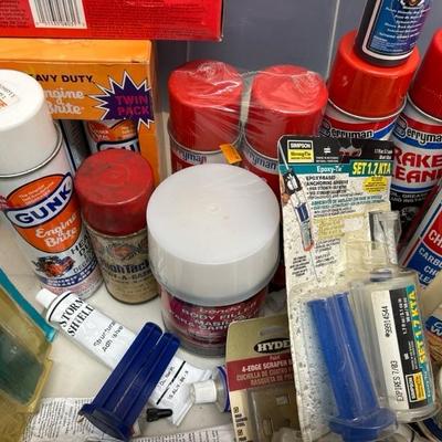 Lot 1391 variety of car items