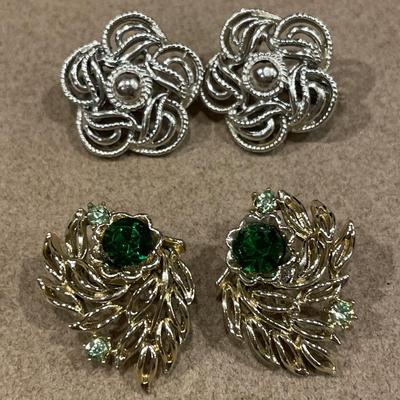 4 vintage clip on earrings