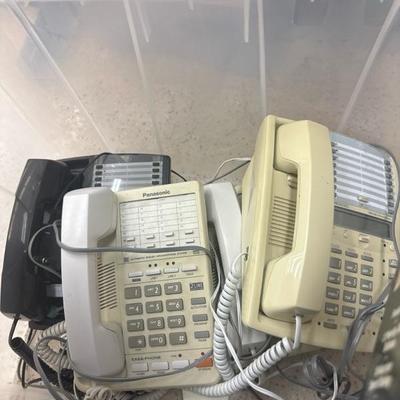 Lot 1404 household / office telephones