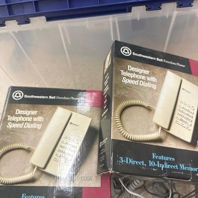 Lot 1404 household / office telephones