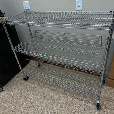 Lot 1371 wire rolling shelf