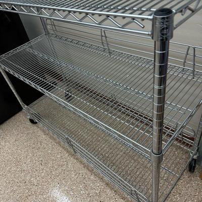 Lot 1371 wire rolling shelf