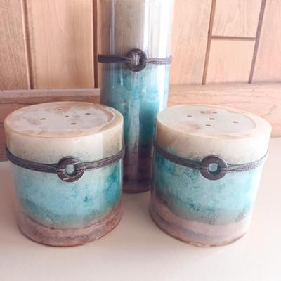 Three new "Beach house" candles with decorative accent