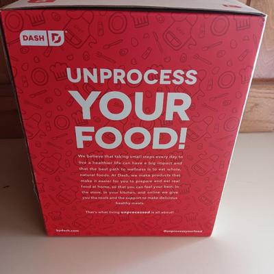 New Dash Deluxe egg cooker 12 egg capacity