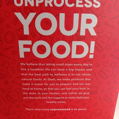 New Dash Deluxe egg cooker 12 egg capacity