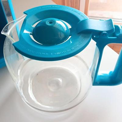 Sensio Inc. Bella Electric Coffee maker - working condition wonderful TEAL color!