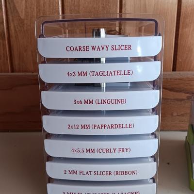 Brieftons 10 Blade Spiralizer / Food chopper Stainless Steel Blades with storage organizer and lidded container