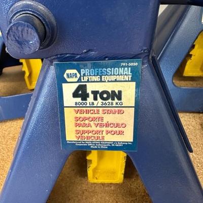 Lot 1378, Napa, 4 ton vehicle stands set of by 4