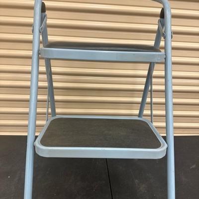 Lot 1431 step stool