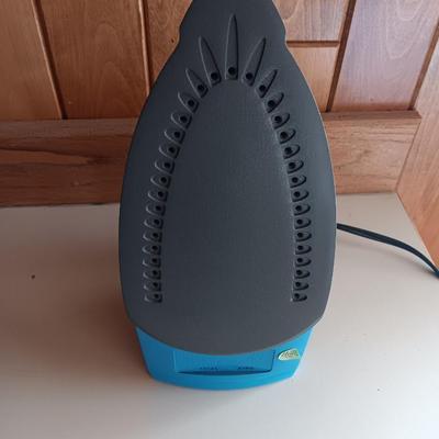 TurboVac 600 hand vacuum and Hamilton Beach Clothes Iron - like new!