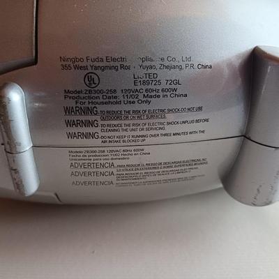 TurboVac 600 hand vacuum and Hamilton Beach Clothes Iron - like new!