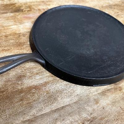 Erie cast iron griddle