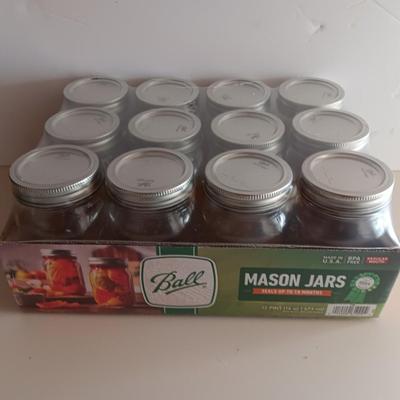 12 Pint 16-ounce Mason Jars BRAND NEW canning jars