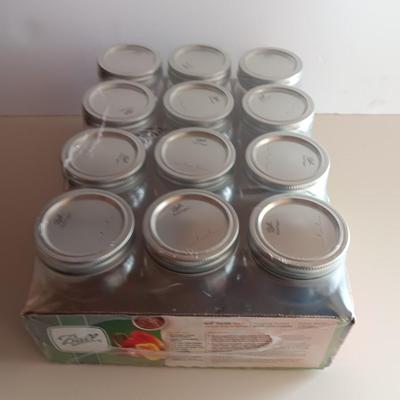 12 Pint 16-ounce Mason Jars BRAND NEW canning jars