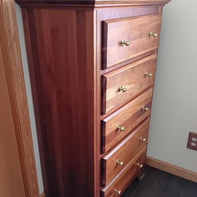 Five Drawer Solid wood Collins of Colorado chest of drawers
