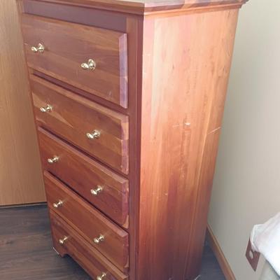 Five Drawer Solid wood Collins of Colorado chest of drawers