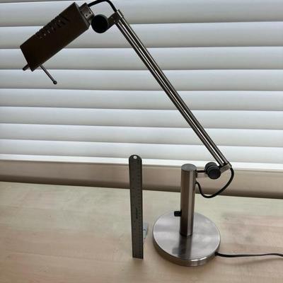 Lot 1071 desk lamp