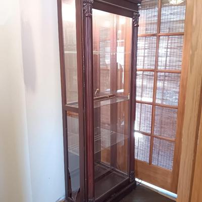 Pulaski Furniture 2 way sliding door curio cabinet.