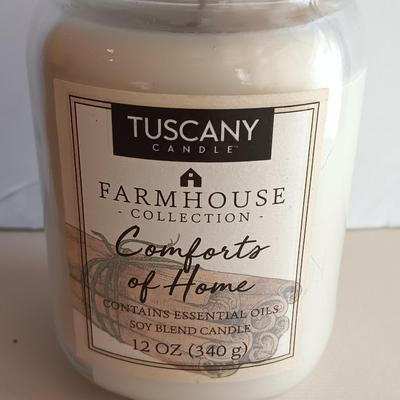 Freestanding Anchor artwork and Farmhouse candle