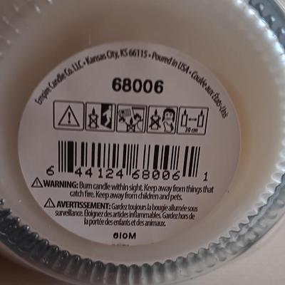 Freestanding Anchor artwork and Farmhouse candle