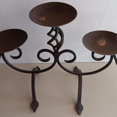 Metal medium copper case with Iron Rustic Ornate Candelabra 5 Tier centerpiece