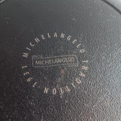 Cast Iron Traditional 1931 Michelangelo 2 in 1 Dutch oven with skillet lid