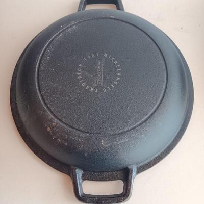 Cast Iron Traditional 1931 Michelangelo 2 in 1 Dutch oven with skillet lid