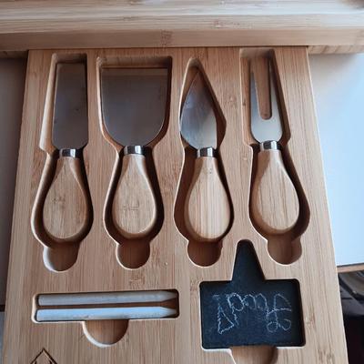 Hyatto Charcuterie Board - Wooden 5 servings platter - and nesting Pyrex bowls