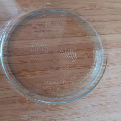 Hyatto Charcuterie Board - Wooden 5 servings platter - and nesting Pyrex bowls