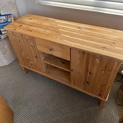 Lot 933 Pine Cabinet