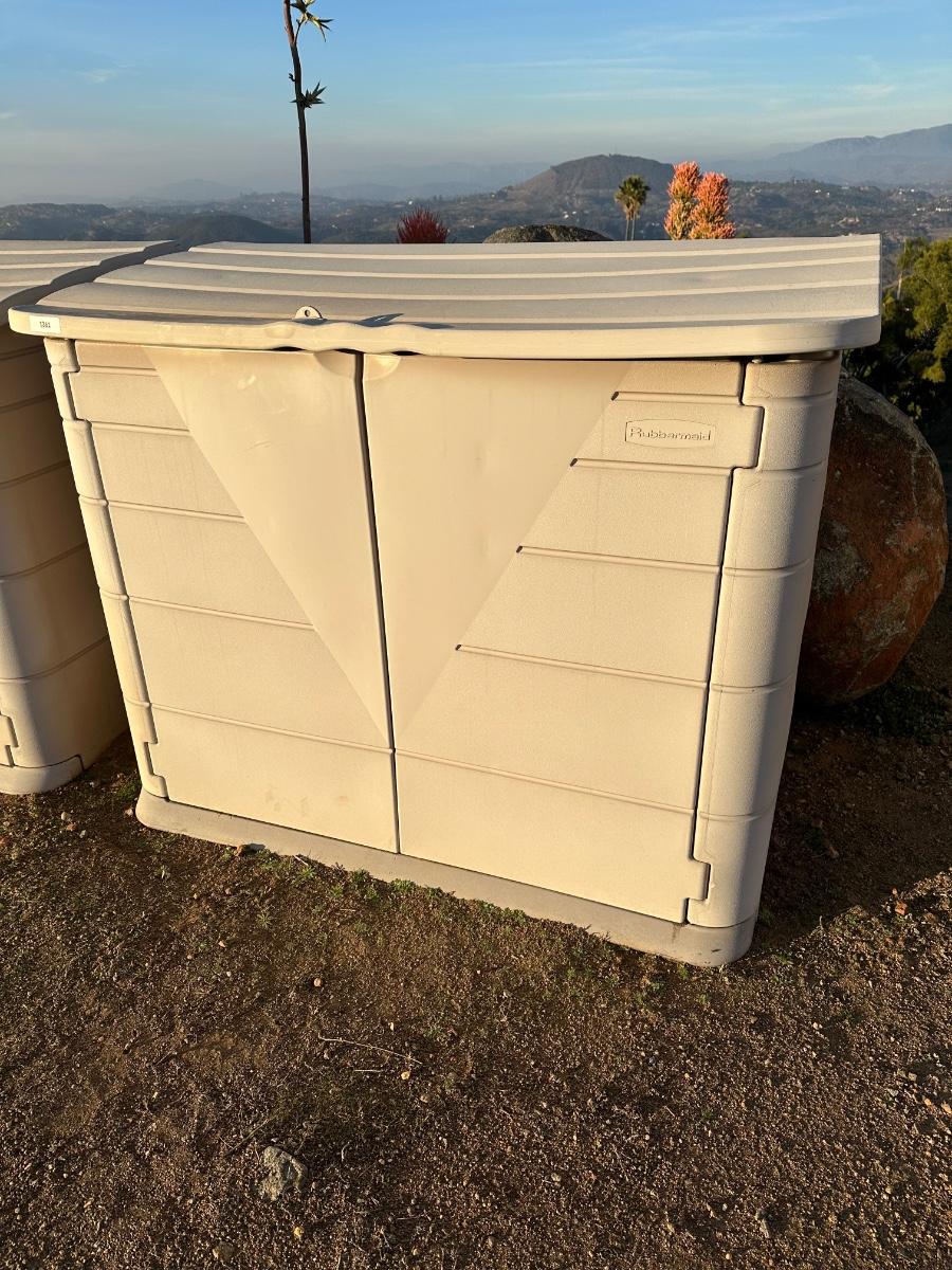Lot 1361 Rubbermaid plastic shed