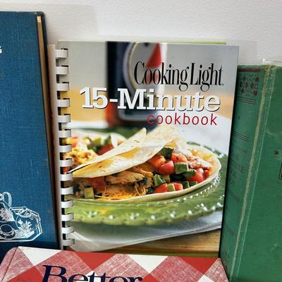 LOT 40L: Cookbook Collection - Betty Crocker & More