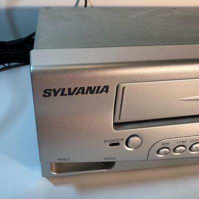 LOT 129G: Sylvania Video Cassette Recorder/DVD Player