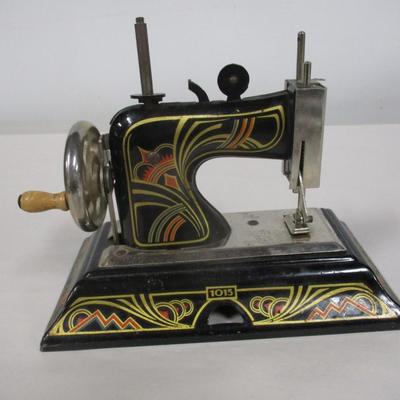 Casige Mini Sewing Machine Model 1015 Made In Germany British Zone