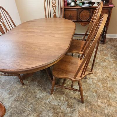 Solid Wood Table w 6 Chairs 41" Round w 2 11" leaves