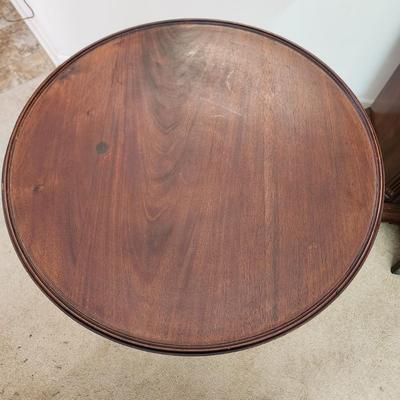 Vintage Round Tilt Table 23" diameter