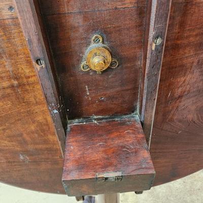 Vintage Round Tilt Table 23" diameter
