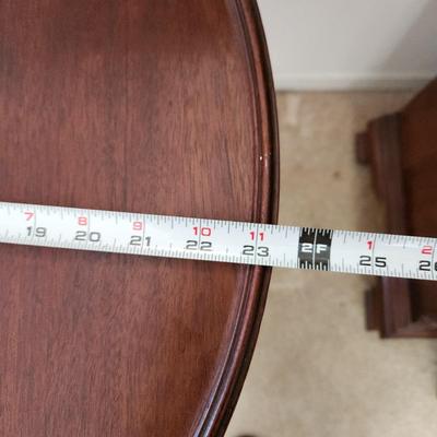 Vintage Round Tilt Table 23