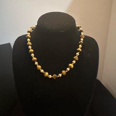 Lot 1053 vintage tigers eye necklace