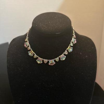 Lot 946 3 necklaces