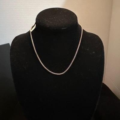 Lot 947 3 necklaces