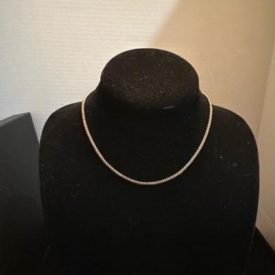 Lot 947 3 necklaces