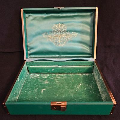 Farrington Jewelry Box and More (DR-DW)