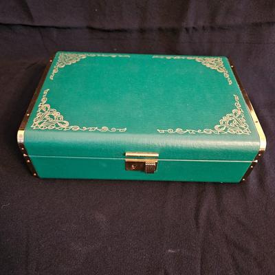 Farrington Jewelry Box and More (DR-DW)