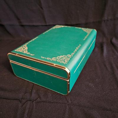 Farrington Jewelry Box and More (DR-DW)