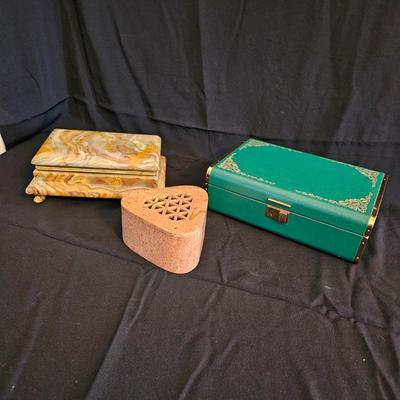 Farrington Jewelry Box and More (DR-DW)