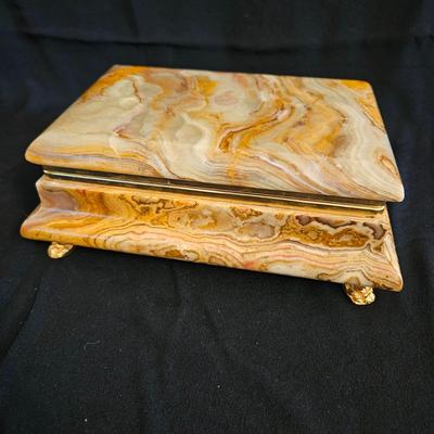 Farrington Jewelry Box and More (DR-DW)