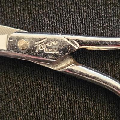Gingher Scissors and Sewing Supplies (LR-DW)