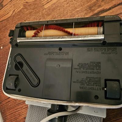 Oreck XL Ironman Vaccum (LR-DW)