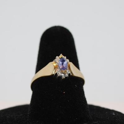 10k GOLD Marquis Shaped Light Purple Amethyst with Single Diamond (1.8g) Size: 6 3/4